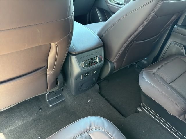 New 2026 Star White Metallic Tri-Coat Ford Platinum™ image 8