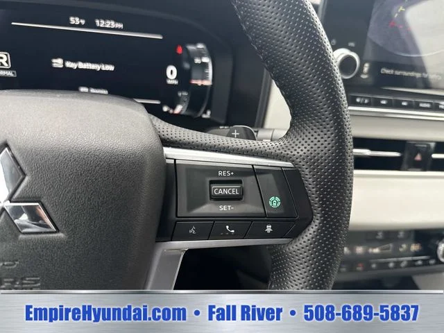 Used 2024  Mitsubishi SEL image 30