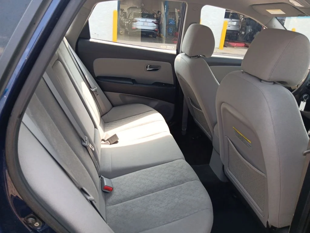 Used 2010 Regatta Blue Pearl Hyundai SE image 28