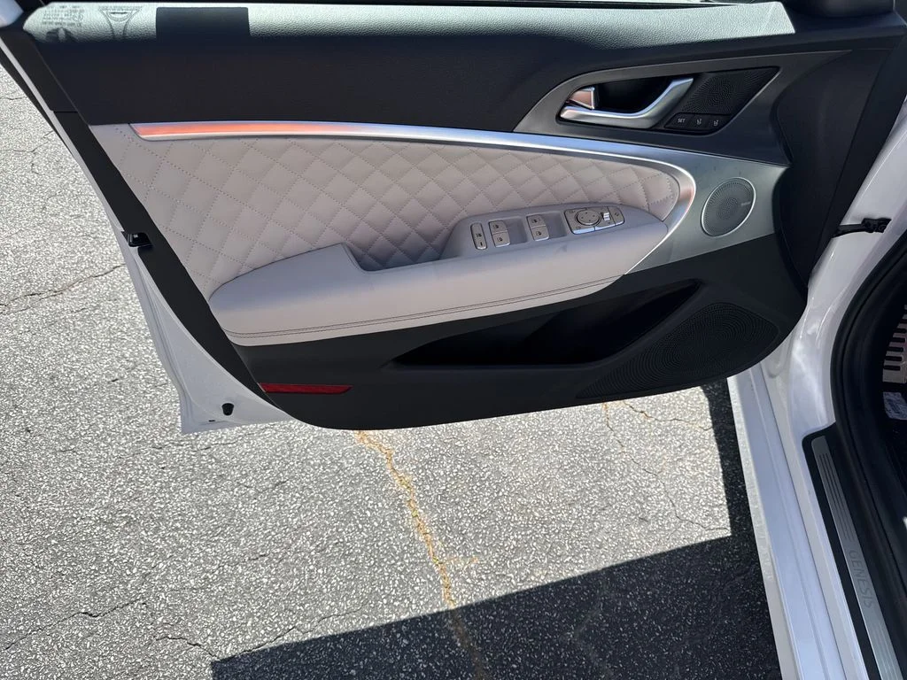 2025 GENESIS G70 Sport Advanced - Photo 10