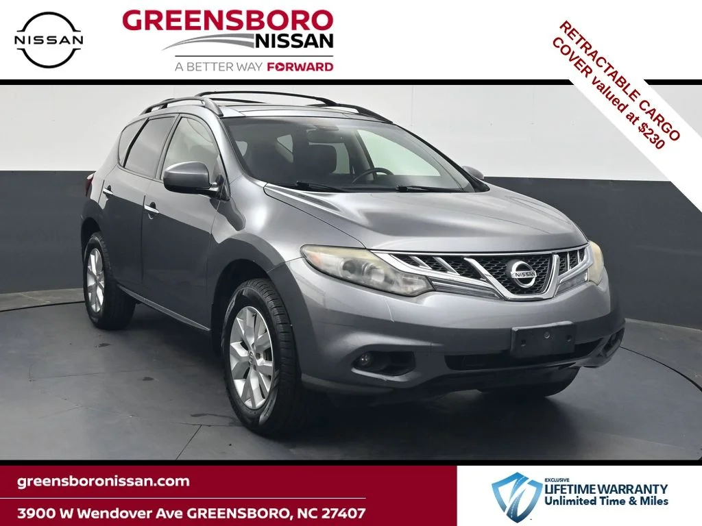 Used 2013 Gray Nissan SL image 1