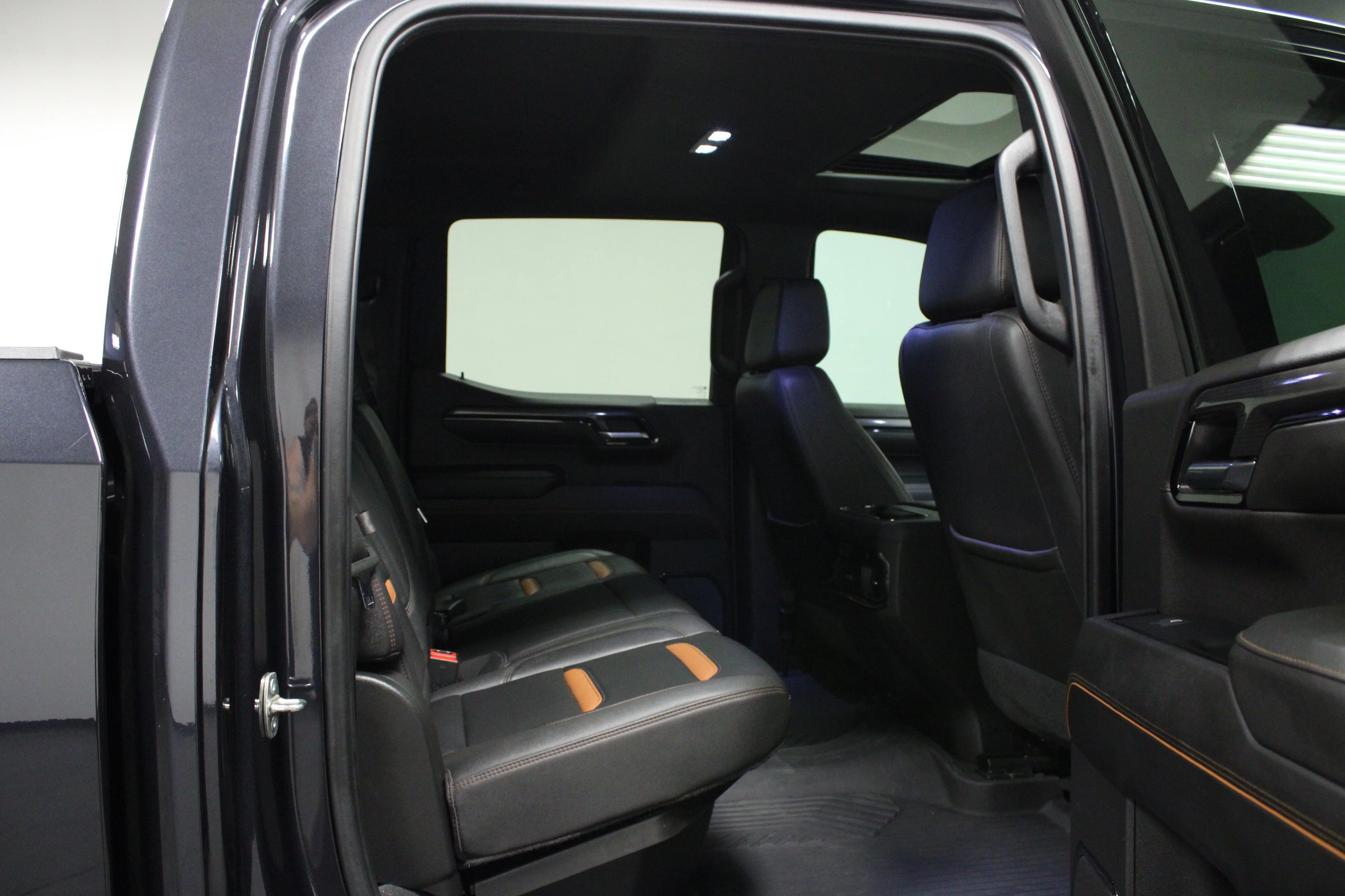 Used 2023 Titanium Rush Metallic GMC AT4 image 15