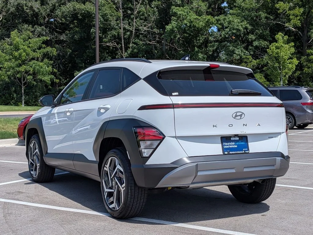 Certified Used 2026 White Hyundai SEL Premium image 5