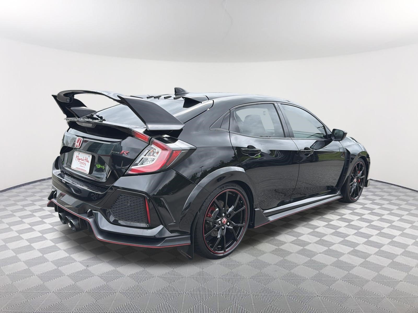 Used 2017 Crystal Black Pearl Honda Type R Touring image 15