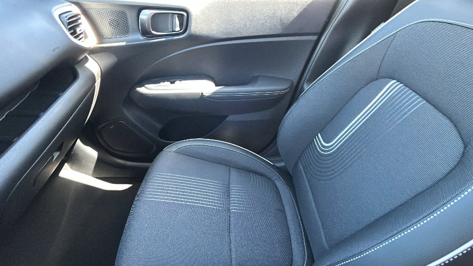 New 2026 Ecotronic Gray w/Black Roof Hyundai SEL w/Two-Tone Roof image 12