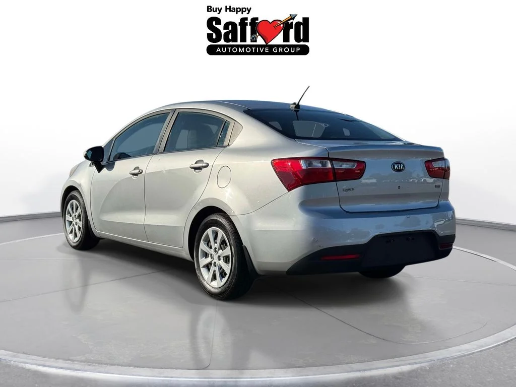 Used 2015 Silver Kia LX image 6