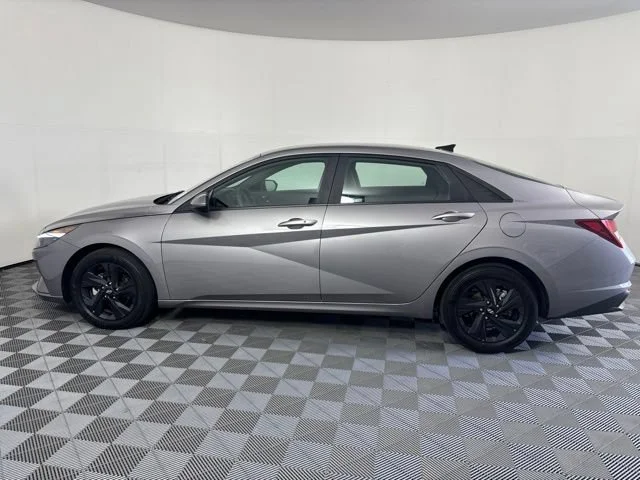 Used 2023 Gray Hyundai SEL image 33