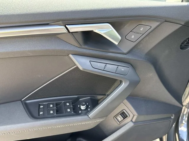 Used 2023  Audi 40 Premium image 27