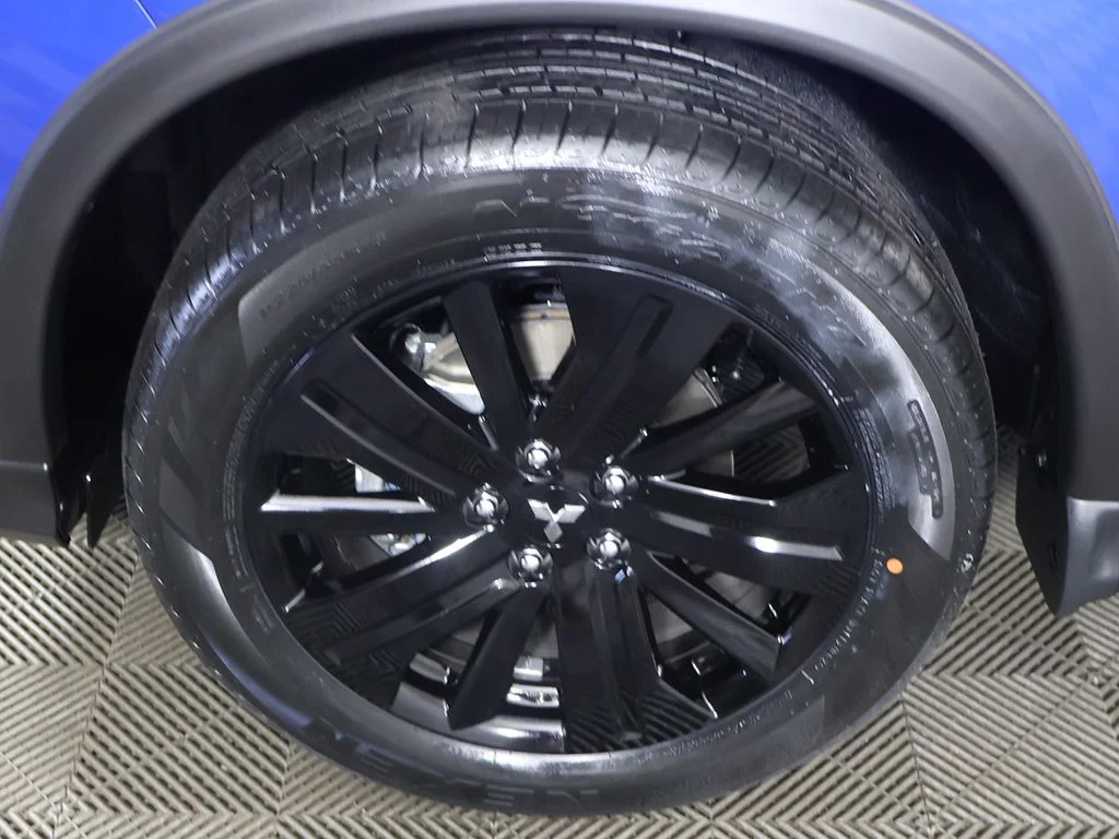 New 2026 Blue Mitsubishi 2.0 LE image 15