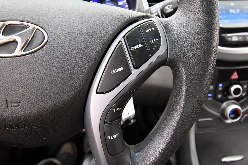 Used 2016 Red Hyundai SE image 19