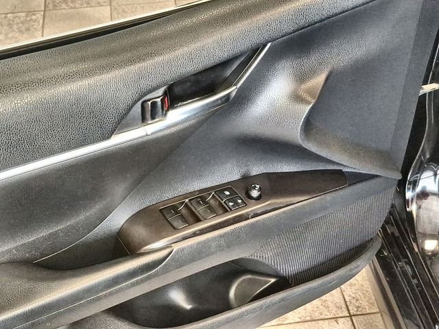 Used 2022 Black Toyota SE image 13