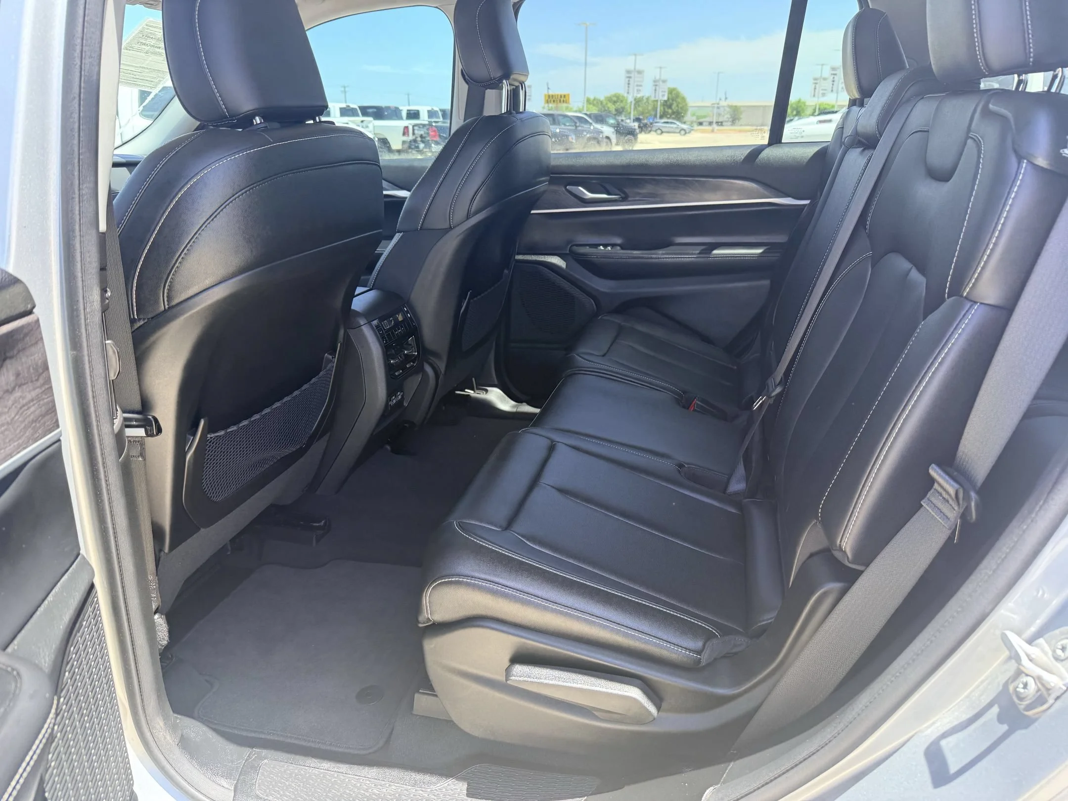 Used 2024 Silver Jeep Limited image 19