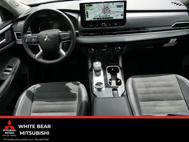 Used 2025 Gray Mitsubishi SE image 13