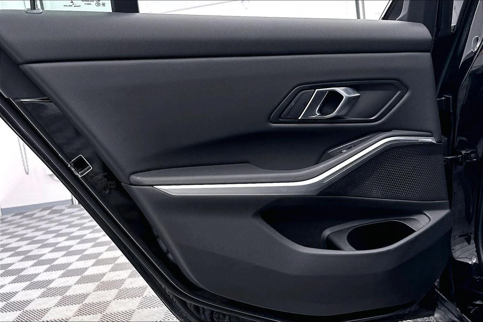 2024 BMW 3 Series 330i - Photo 30