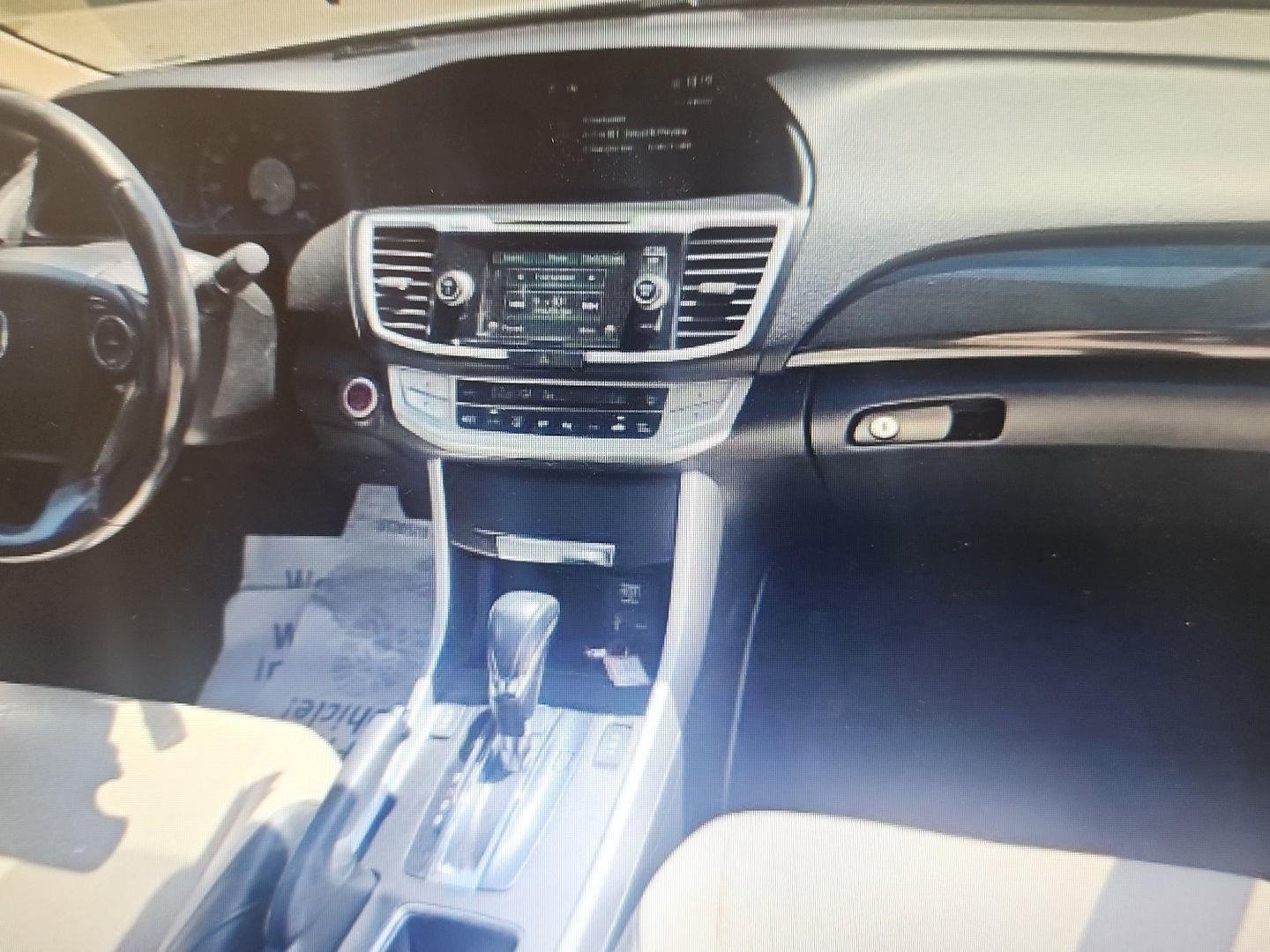 Used 2014 White Orchid Pearl Honda EX-L image 13