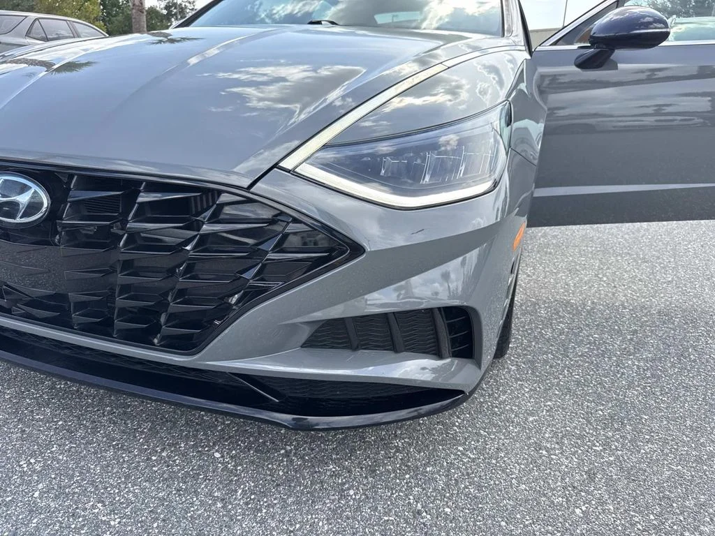 Used 2020 Gray Hyundai SEL Plus image 10