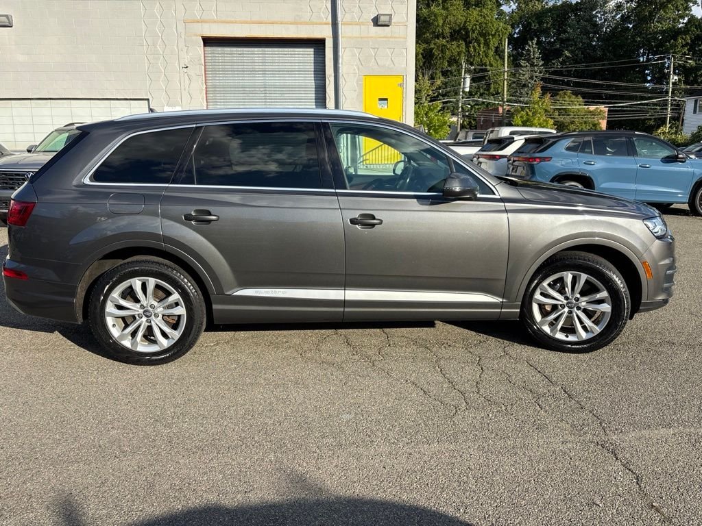 Used 2019 Gray Audi 55 Premium image 7