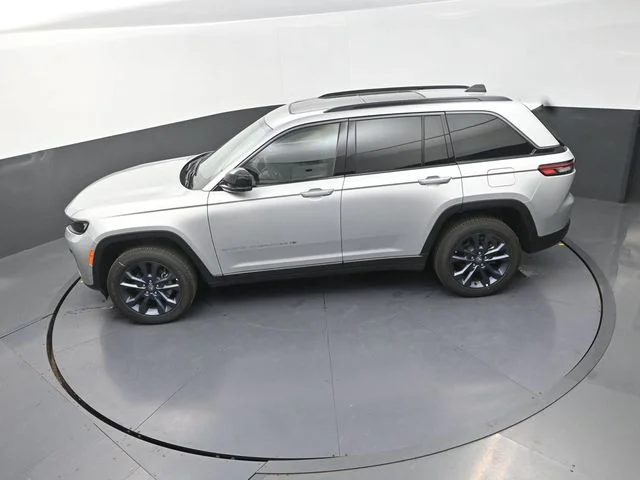 New 2026 Silver Zynith Jeep  image 14