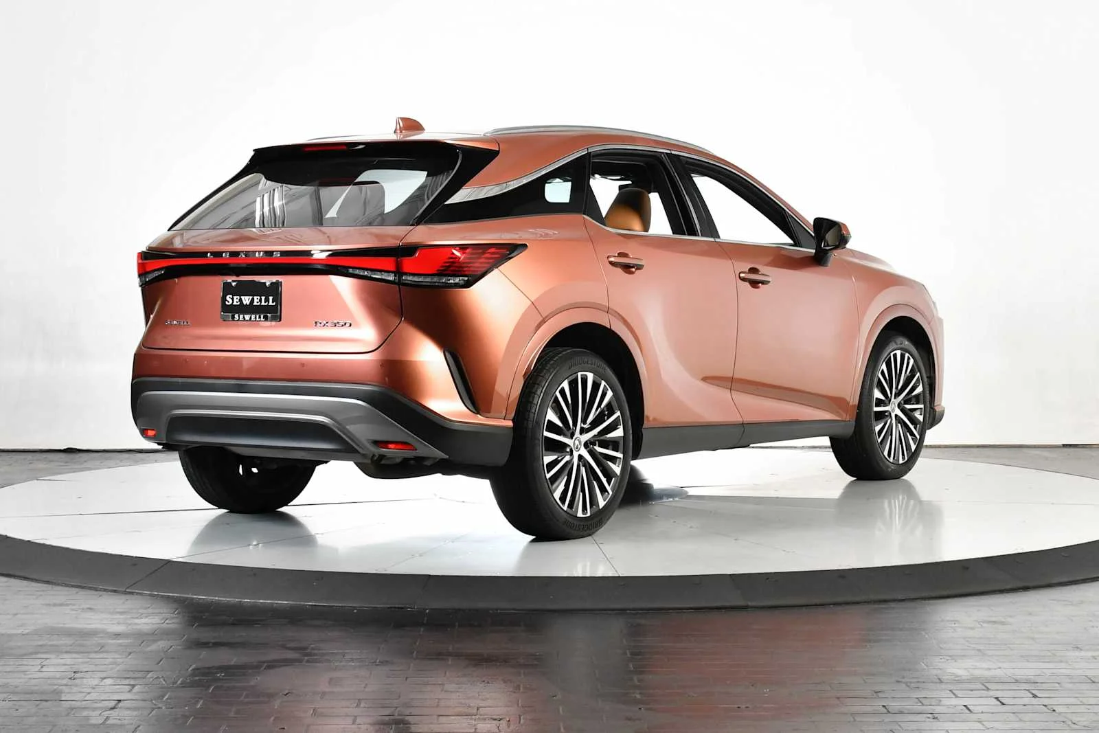Used 2025 Copper Crest Lexus Premium Plus image 5