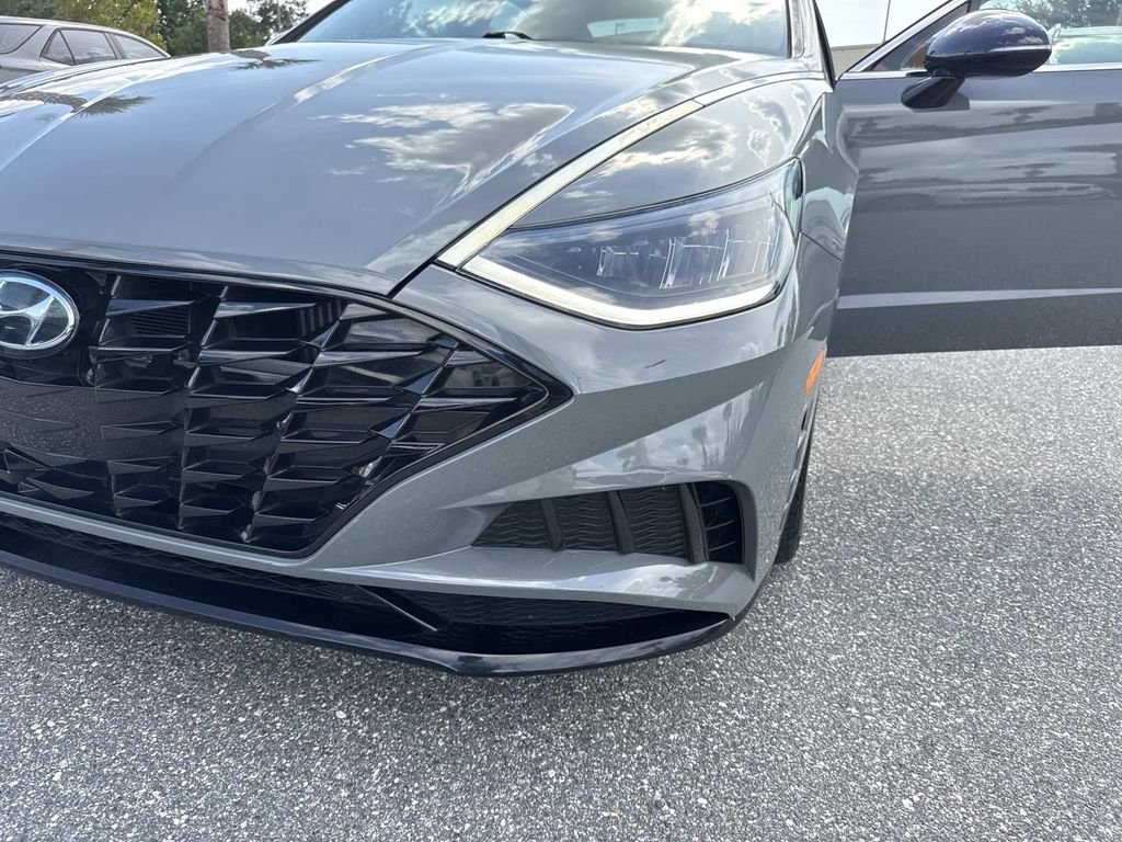 Used 2020 Gray Hyundai SEL Plus image 10