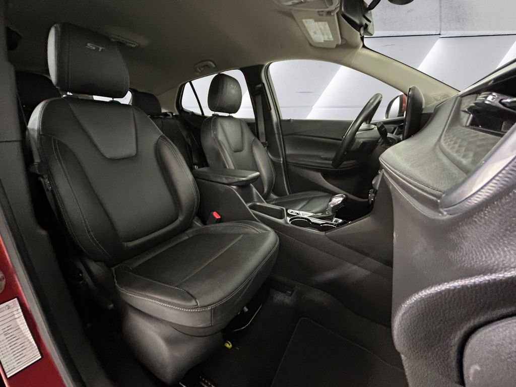 Used 2024 Red Buick Sport Touring image 14