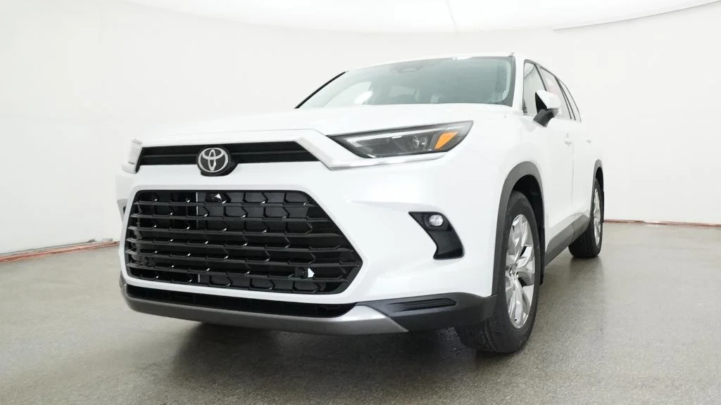 New 2026 Wind Chill Pearl Toyota Limited image 19