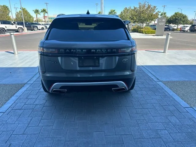 Used 2018 Silver Land Rover SE R-Dynamic image 6