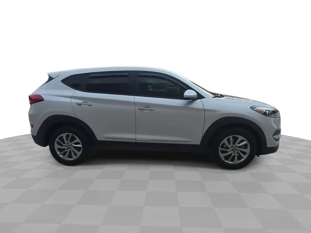 2017 Hyundai Tucson SE - Photo 9