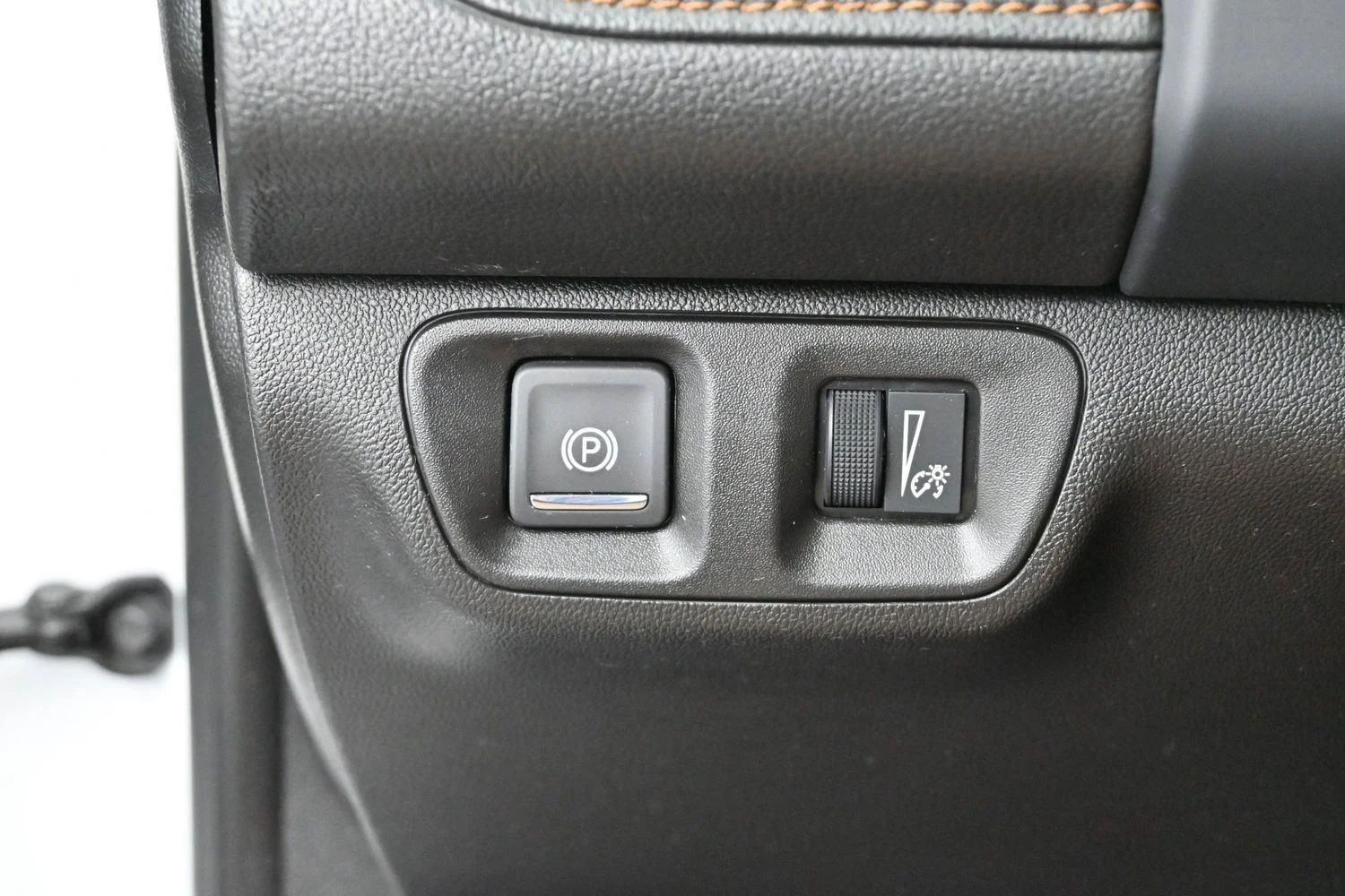 Used 2023 Summit White GMC AT4 image 29