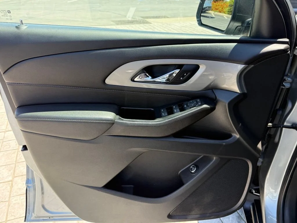 Used 2023 Sterling Gray Metallic Chevrolet LT Cloth image 32