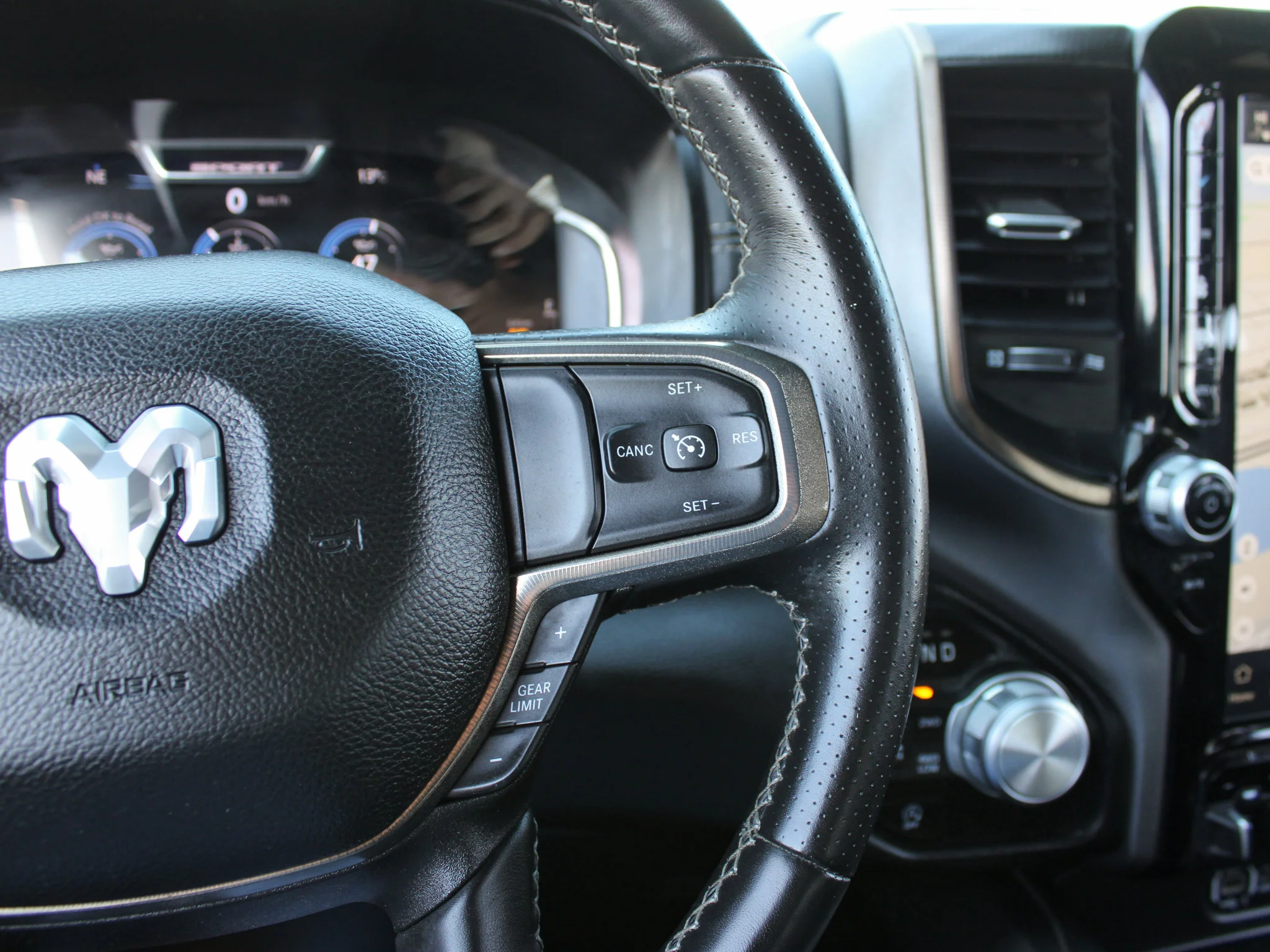 Certified Used 2023 White RAM Sport * No Accidents | HEMI V8 | Heated Seats | Night Edition | Bedliner | Apple CarPlay | 3M PPF image 23