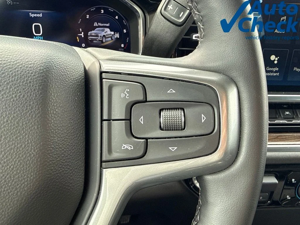 Used 2024 Gray Chevrolet LT image 19