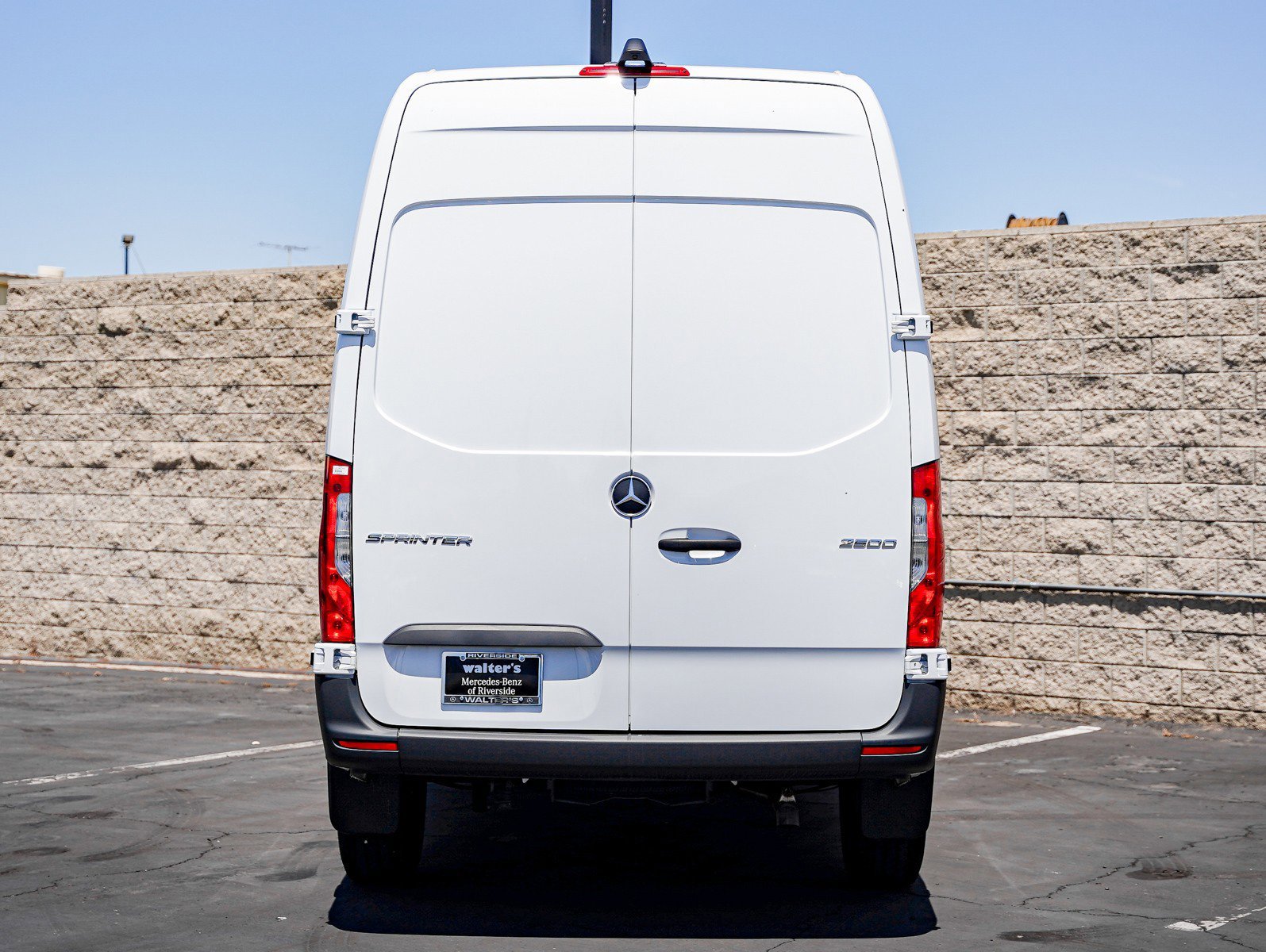 New 2025 Arctic+White Mercedes-Benz 2500 High Roof I4 Diesel 144 RWD image 5