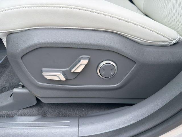 New 2027 Silver Hyundai SEL AWD image 16