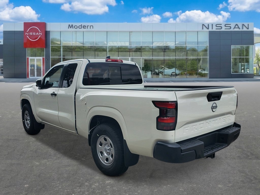 New 2026 Glacier White Nissan King Cab® S image 4
