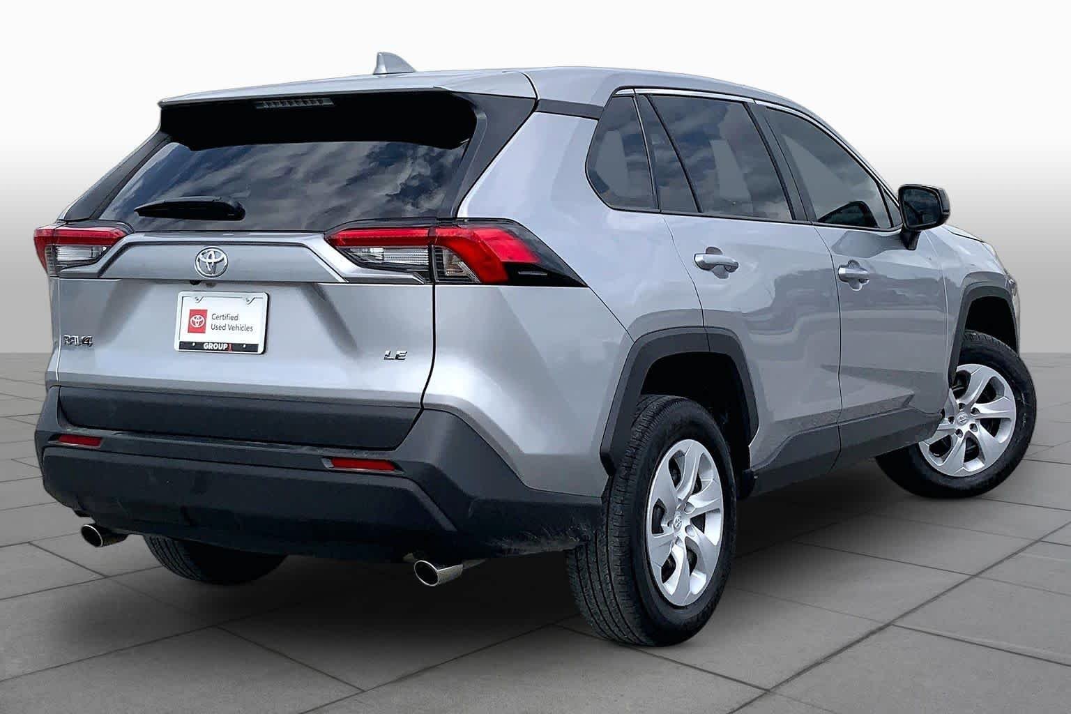 Used 2025 Silver Sky Metallic Toyota LE image 13