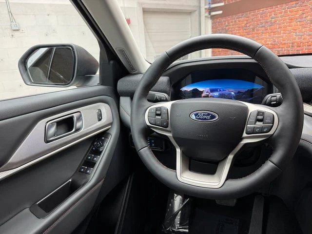 New 2026 Space White Metallic Ford Active image 13