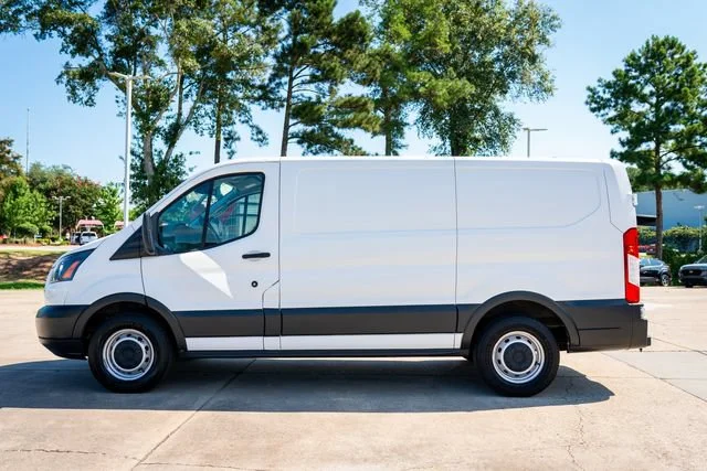 Used 2016 Oxford White Ford Base image 2