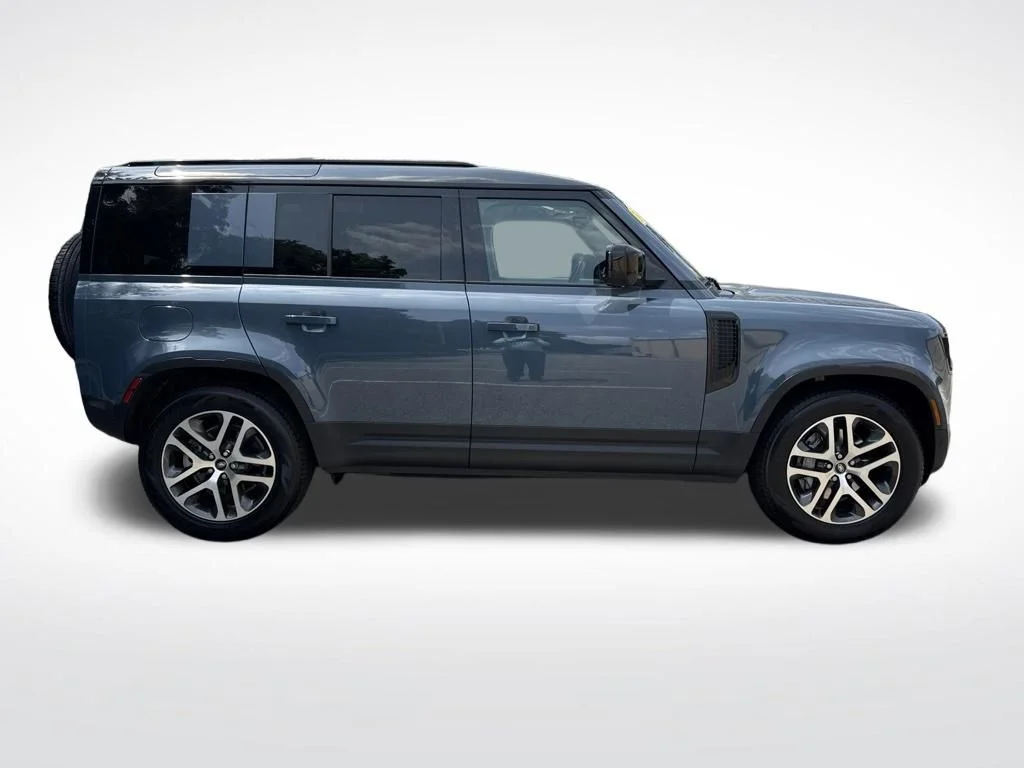 Certified Used 2025 Blue Land Rover S image 4