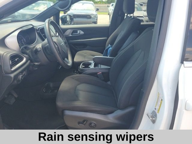 Used 2024 White Chrysler Touring image 15