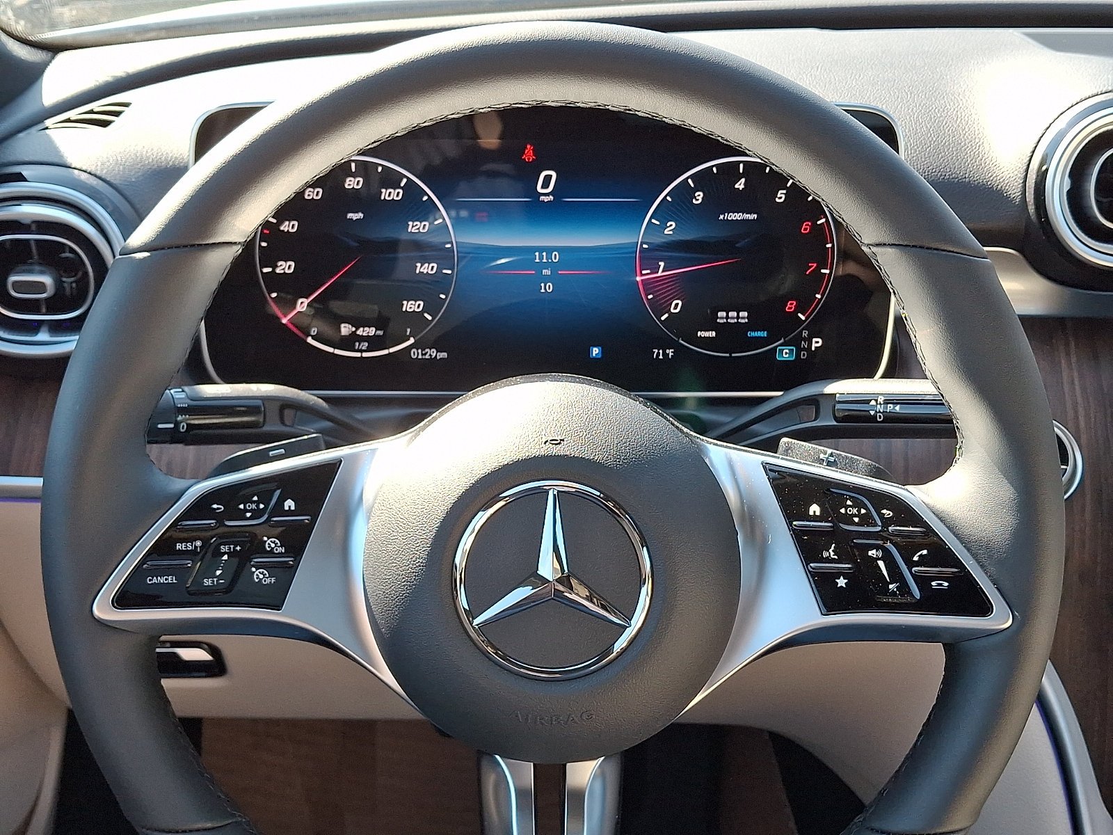 New 2027 Polar White Mercedes-Benz C 300 image 13