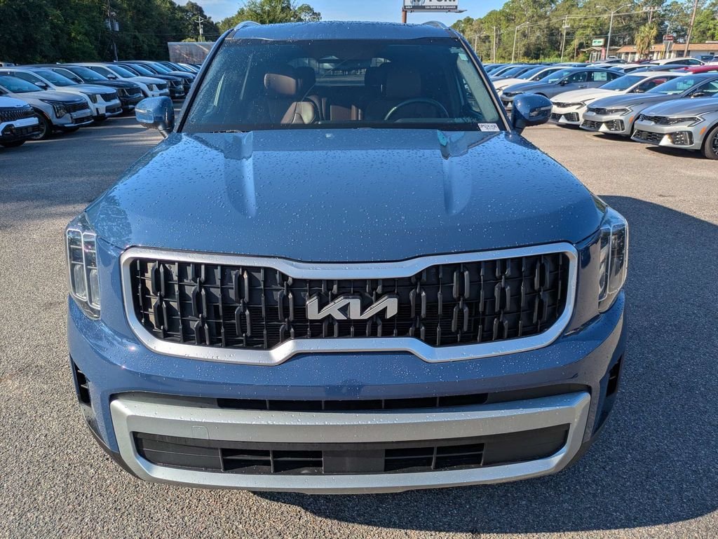 Used 2023 Black Kia EX image 8