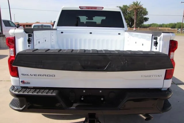2026 Chevrolet Silverado 2500 HD Custom - Photo 9