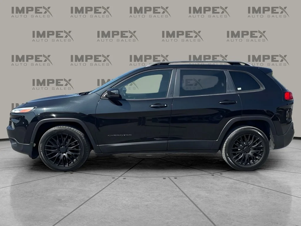 Used 2015 Black Jeep Limited image 2