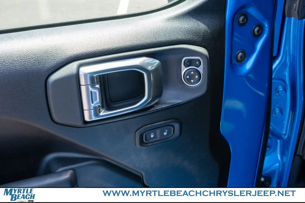Used 2026 Blue Pearl Jeep Sport S image 17
