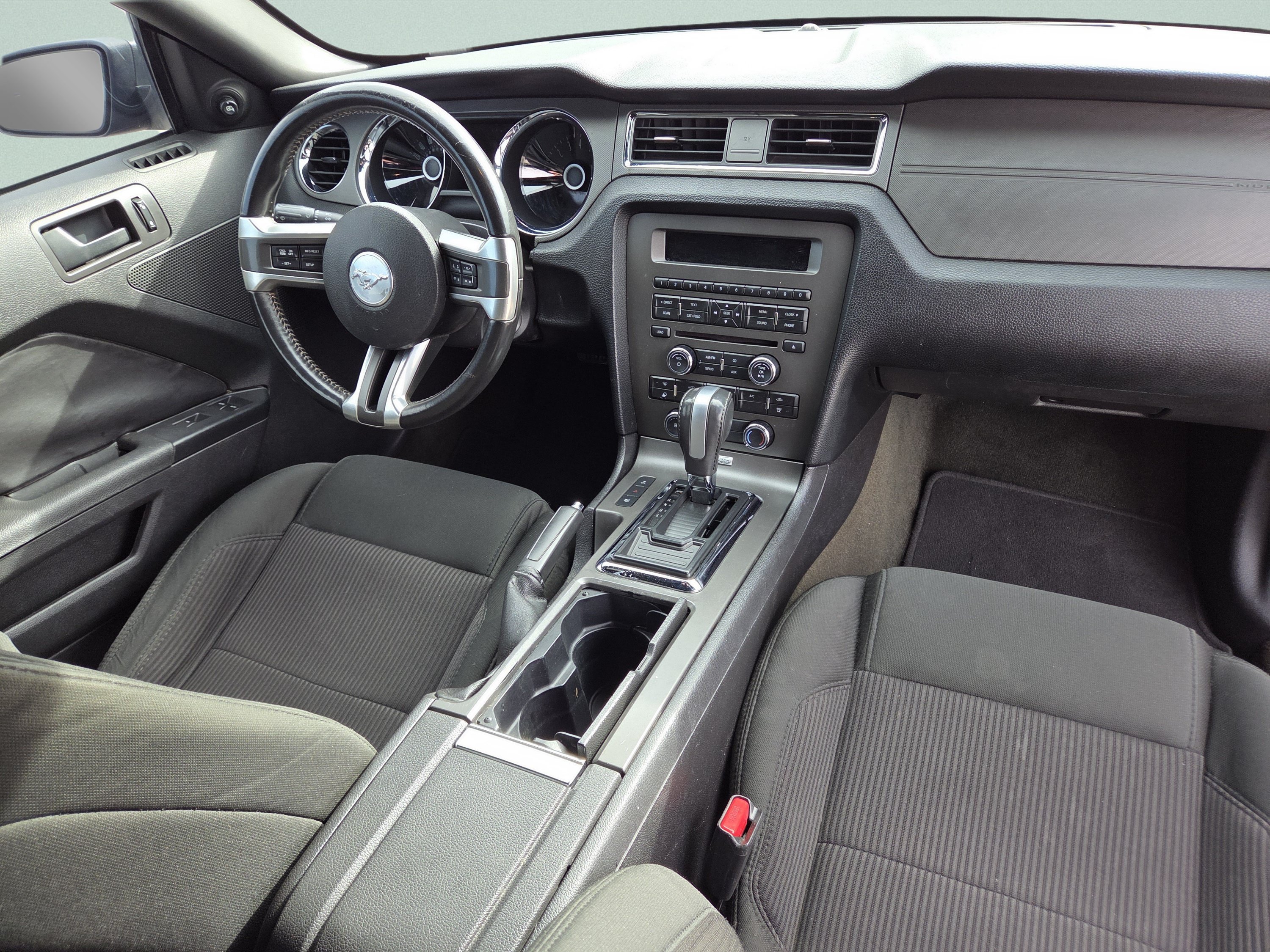 Used 2014 Black Ford V6 image 26
