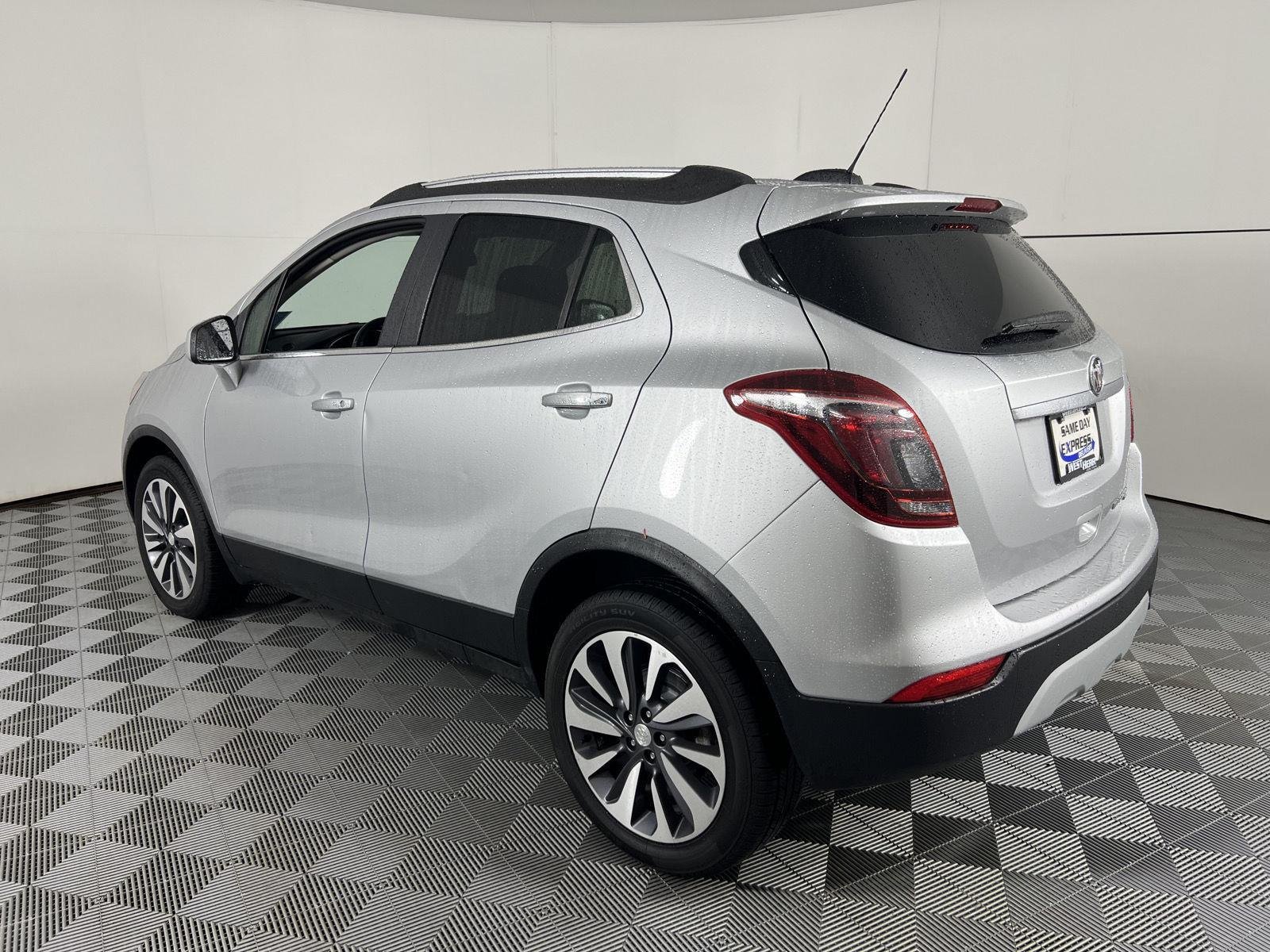 Used 2022 Quicksilver Metallic Buick Preferred image 8