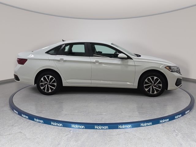Used 2024 White Volkswagen 1.5T S image 5