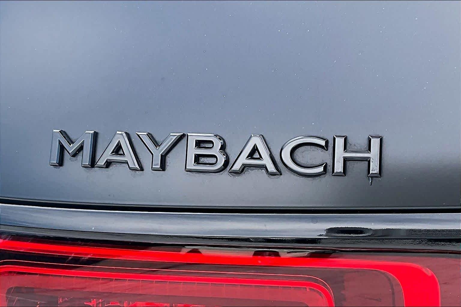 Used 2022 MANUFAKTUR Cardinal Red Metallic Mercedes-Benz Maybach GLS 600 image 31