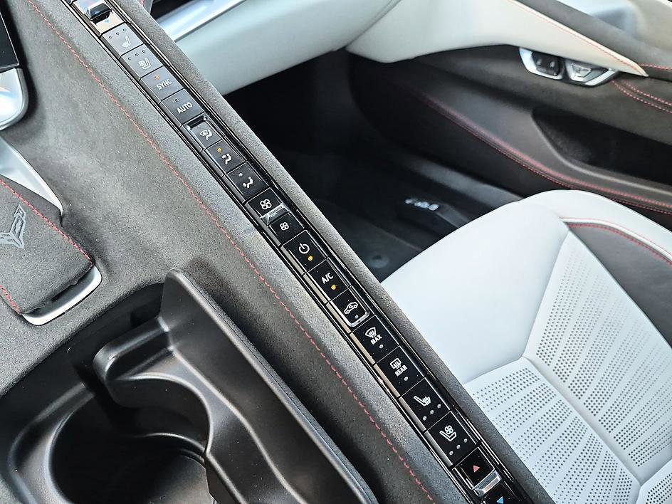 Used 2023 Carbon Flash Metallic Chevrolet 3LT image 25